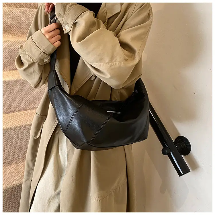 Black Crossbody Bag for Women Large Capacity 2025 — feature 18