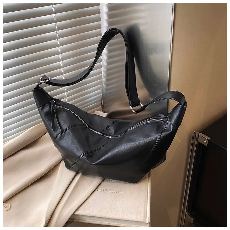 Black Crossbody Bag for Women Large Capacity 2025 — feature 23