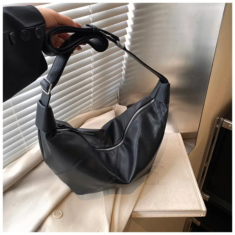 Black Crossbody Bag for Women Large Capacity 2025 — feature 25
