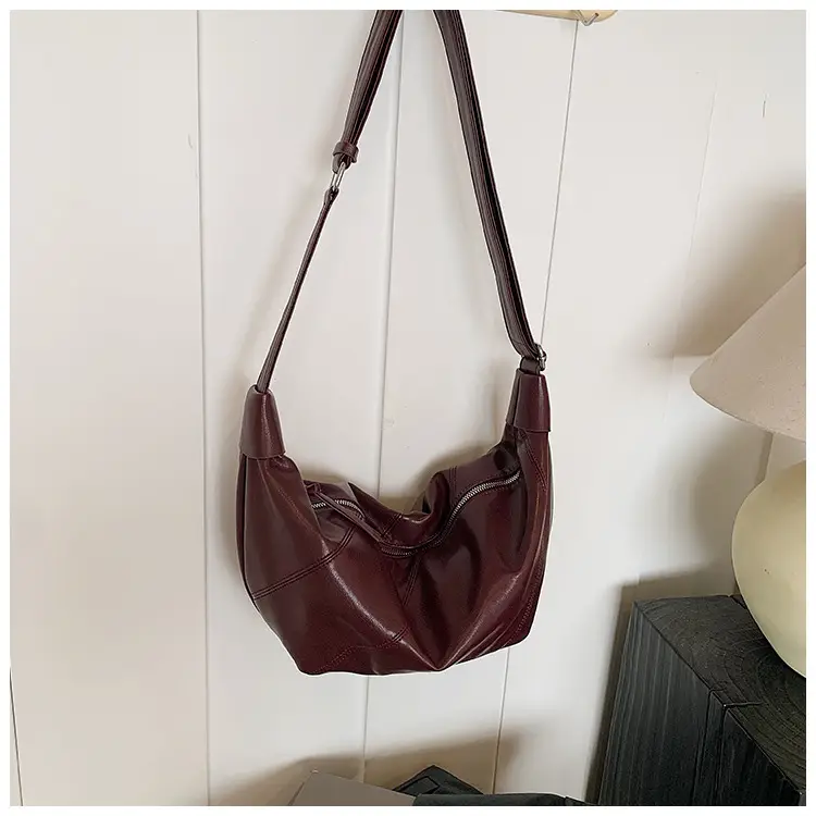 Black Crossbody Bag for Women Large Capacity 2025 — feature 28