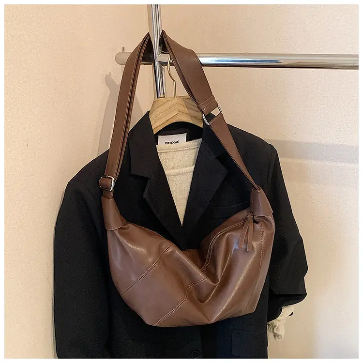 Black Crossbody Bag for Women Large Capacity 2025 — feature 31
