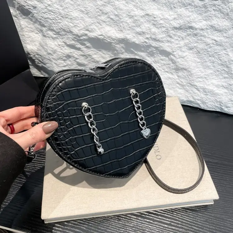 Heart Shape Red PU Chain Bag for Women - Image 3
