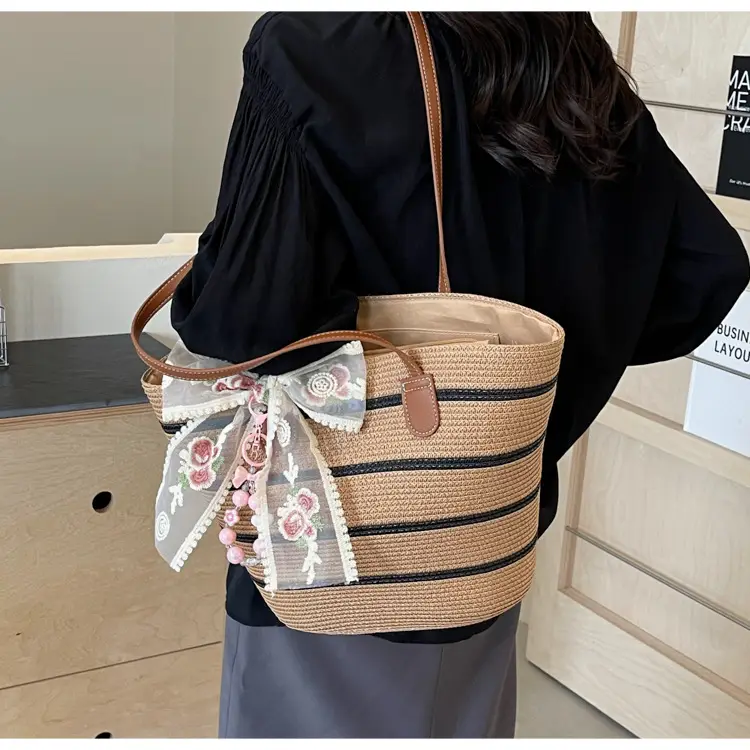 Women Straw Woven Beach Bag Large Capacity 2026 — feature 22