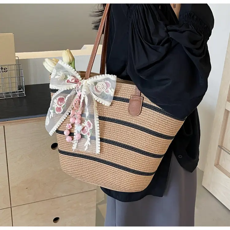 Women Straw Woven Beach Bag Large Capacity 2026 — feature 28