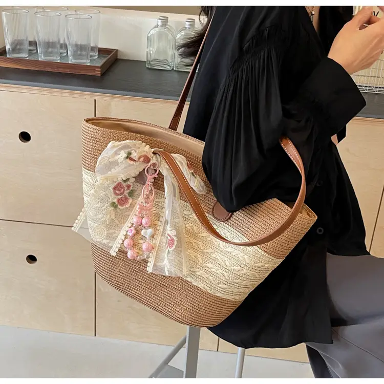 Women Straw Woven Beach Bag Large Capacity 2026 — feature 36