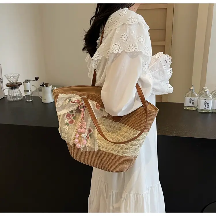 Women Straw Woven Beach Bag Large Capacity 2026 — feature 44