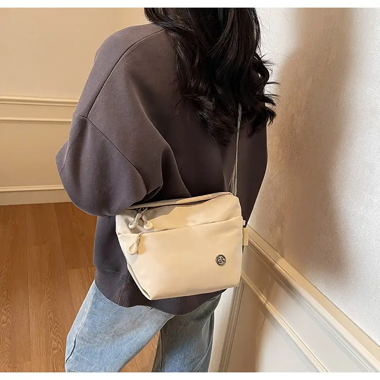 Red Nylon Crossbody Bag for Women Lightweight Commuter Mobile Bag — feature 19