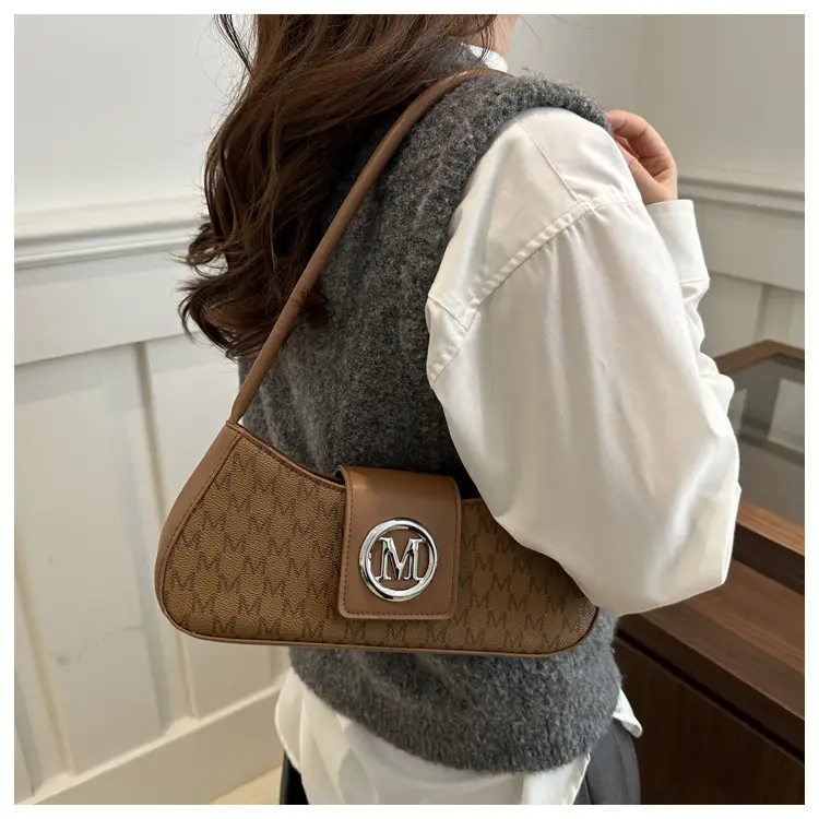 Korean Style Women's Letter Printed Shoulder Bag Brown — feature 25