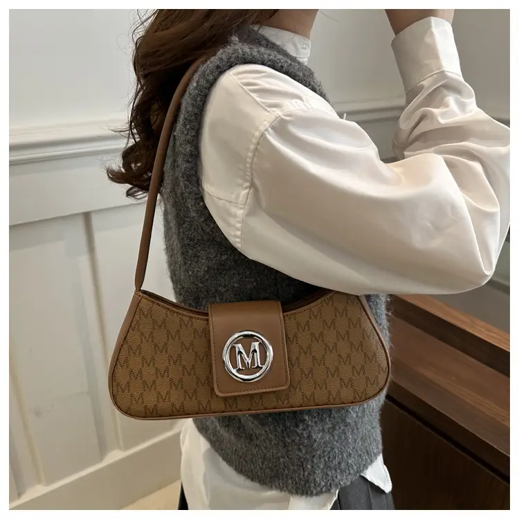 Korean Style Women's Letter Printed Shoulder Bag Brown — feature 27