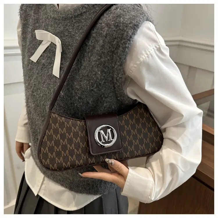 Korean Style Women's Letter Printed Shoulder Bag Brown — feature 31