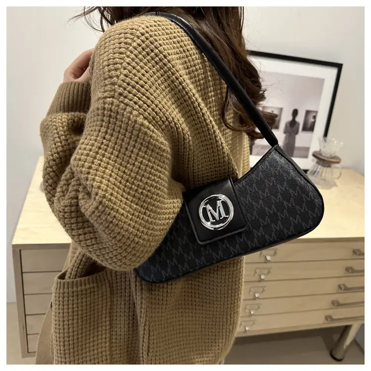 Korean Style Women's Letter Printed Shoulder Bag Brown — feature 36