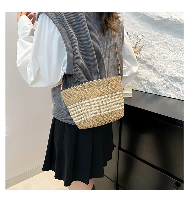 Fresh Textured Crossbody Bag for Women Spring 2025 — feature 12