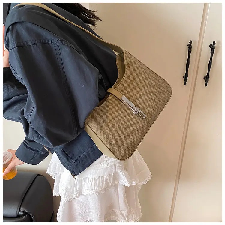 Black Textured Shoulder Bag with Chain Strap — feature 25