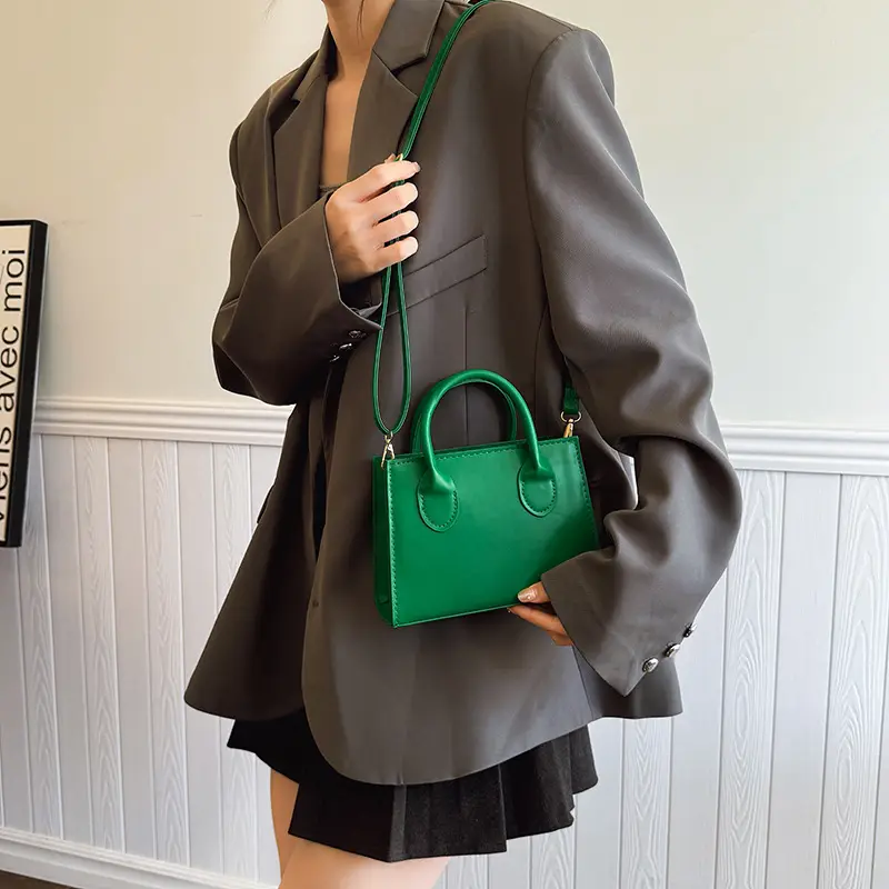 2025 Spring Crossbody Bag Retro Casual Fashion Portable Small Square Bag Women's Simple Popular Western Style Shoulder Bag
