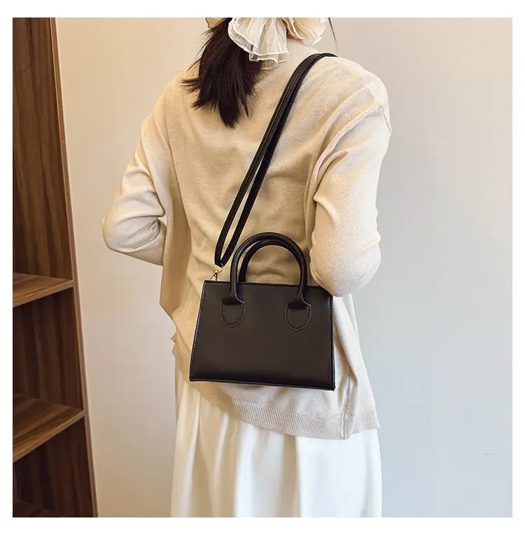 2025 Spring Crossbody Bag Retro Casual Fashion Portable Small Square Bag Women's Simple Popular Western Style Shoulder Bag — feature 9