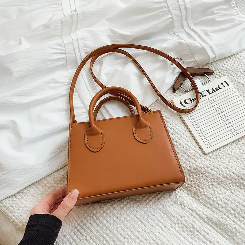 2025 Spring Crossbody Bag Retro Casual Fashion Portable Small Square Bag Women's Simple Popular Western Style Shoulder Bag