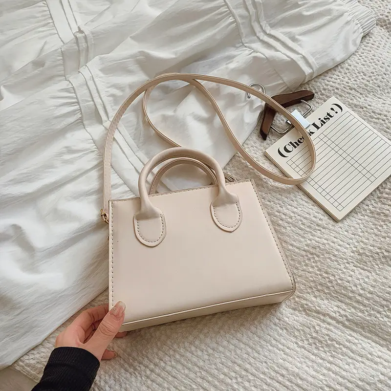 2025 Spring Crossbody Bag Retro Casual Fashion Portable Small Square Bag Women's Simple Popular Western Style Shoulder Bag