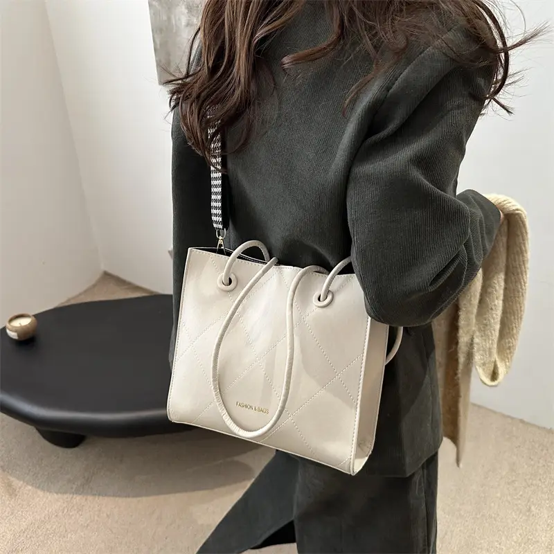 Women's Western Style Shoulder Bag Solid Color 2025 - Image 6