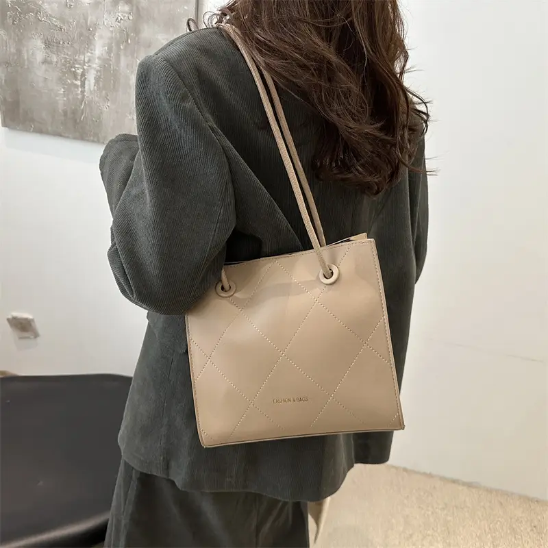 Women's Western Style Shoulder Bag Solid Color 2025 - Image 7