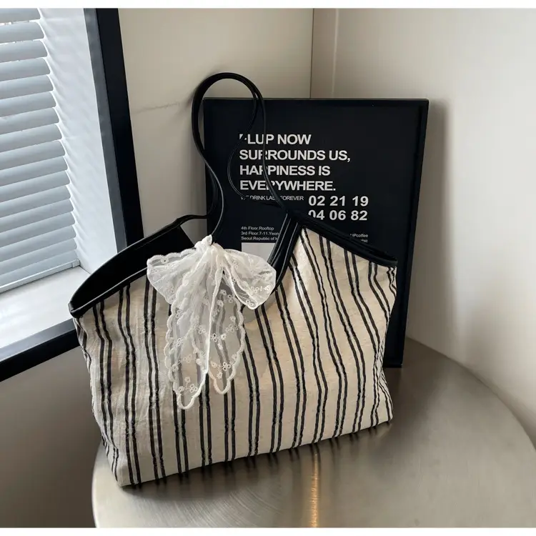 Striped Shoulder Bag for Women Spring 2025 — feature 11