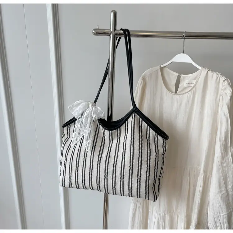 Striped Shoulder Bag for Women Spring 2025 — feature 13