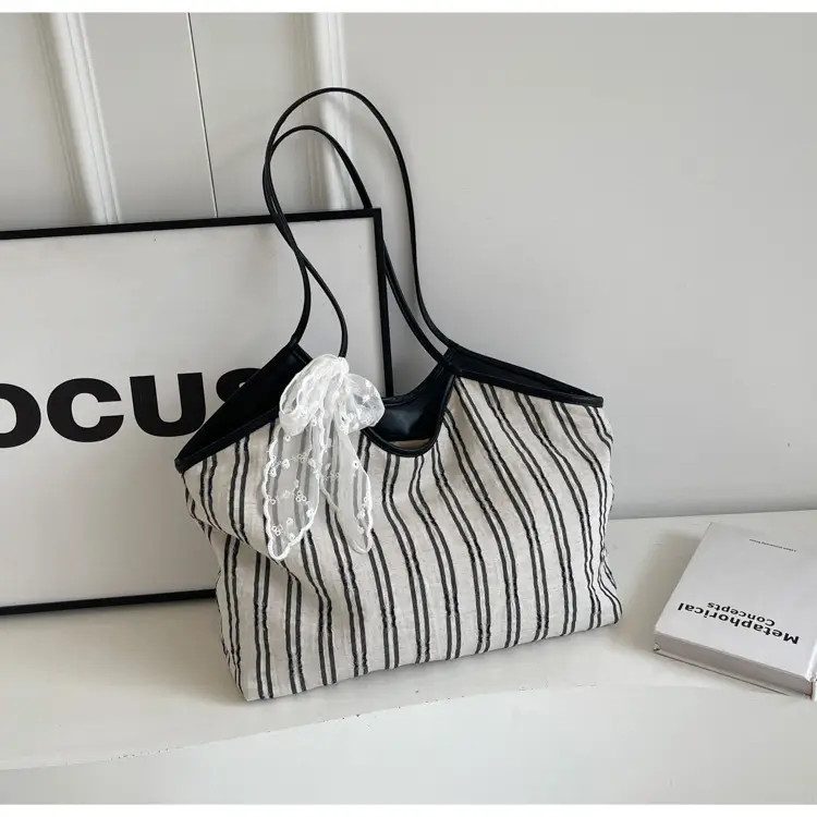 Striped Shoulder Bag for Women Spring 2025 — feature 14