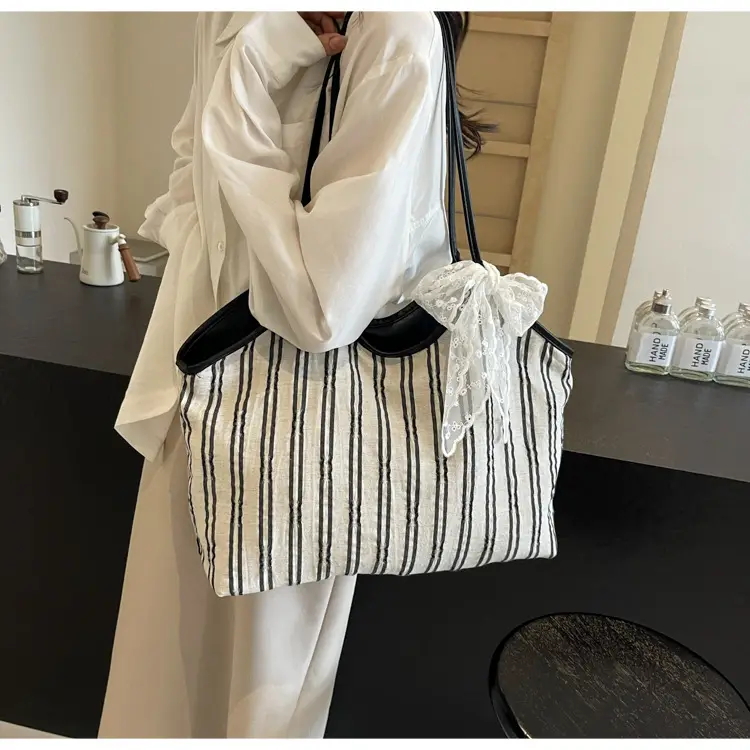 Striped Shoulder Bag for Women Spring 2025 — feature 23