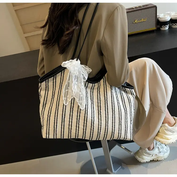 Striped Shoulder Bag for Women Spring 2025 — feature 31