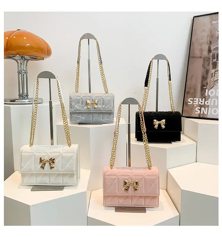 Women's Diamond Bow Chain Shoulder Bag White — feature 22