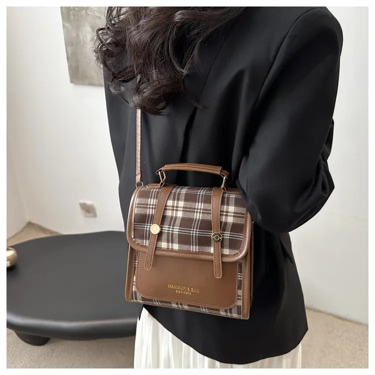 British Style Plaid Shoulder Bag for Women 2025 — feature 14