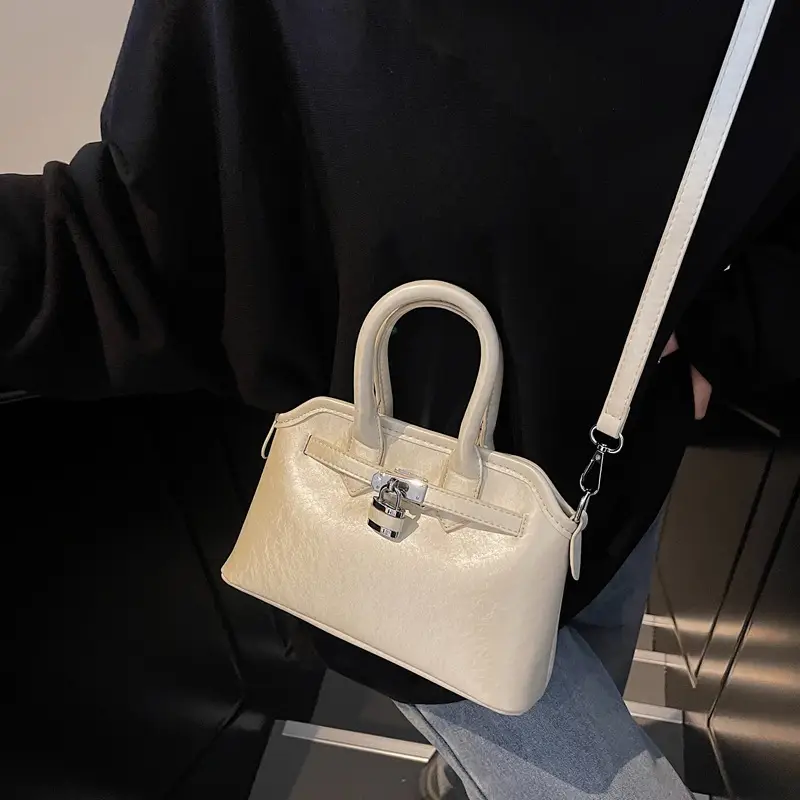 White Retro Shell Shoulder Bag for Women