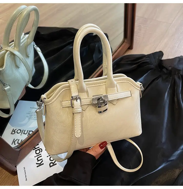 White Retro Shell Shoulder Bag for Women — feature 16