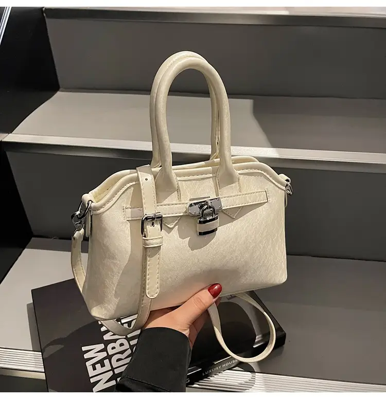 White Retro Shell Shoulder Bag for Women — feature 19