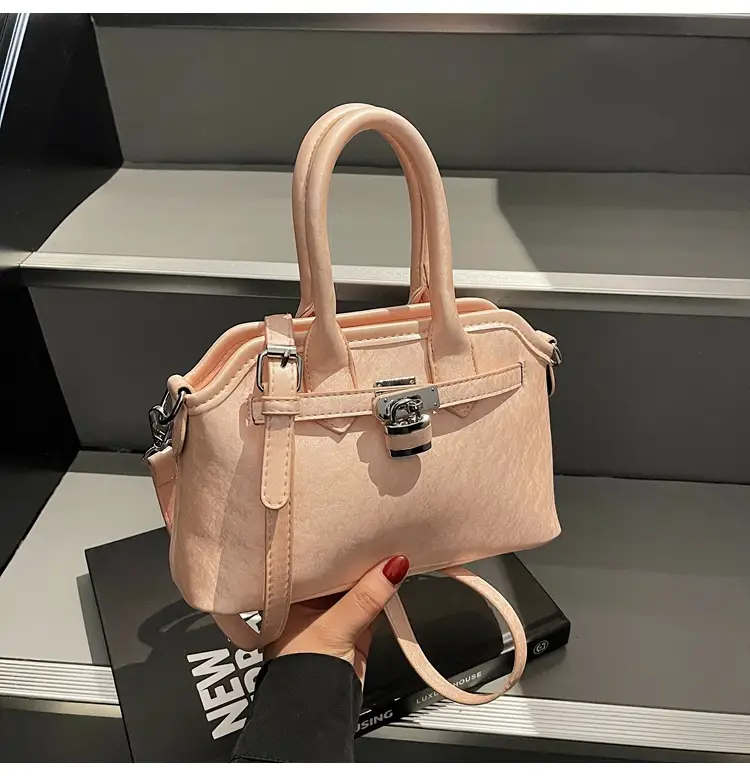 White Retro Shell Shoulder Bag for Women — feature 21
