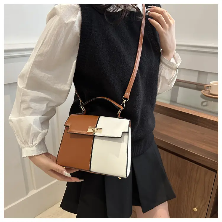 Contrast Gold Button Kelly Bag 2025 New — feature 20