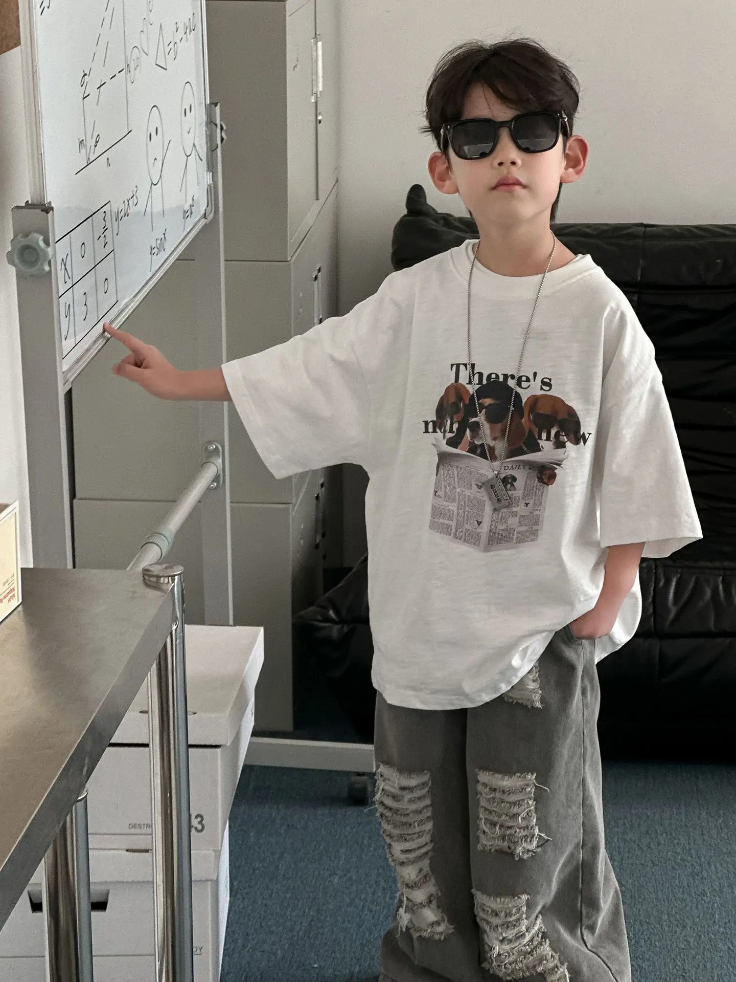Boy Cotton Graphic T-Shirt White Medium Summer Wear