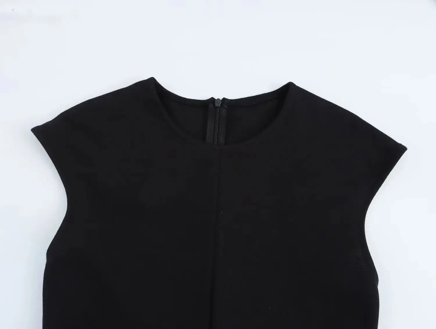Cross-Border Dress Belted Sleeveless Black Checkered Black — feature 11