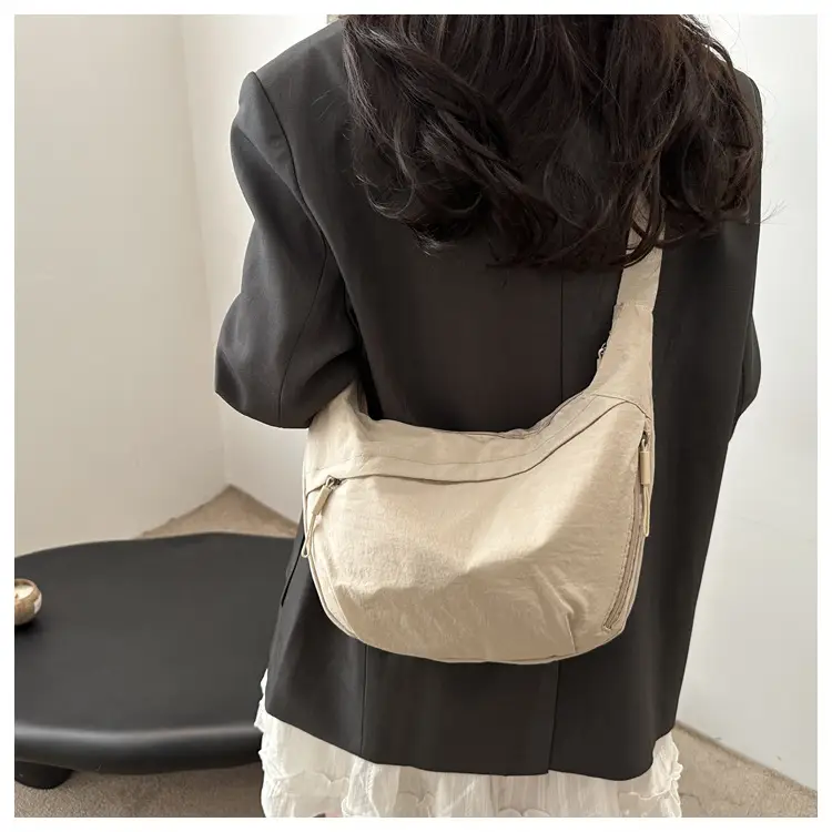 Pink Nylon Shoulder Bag for Women, 2025 New Style, Large Capacity, Lightweight, Artistic Design — feature 13