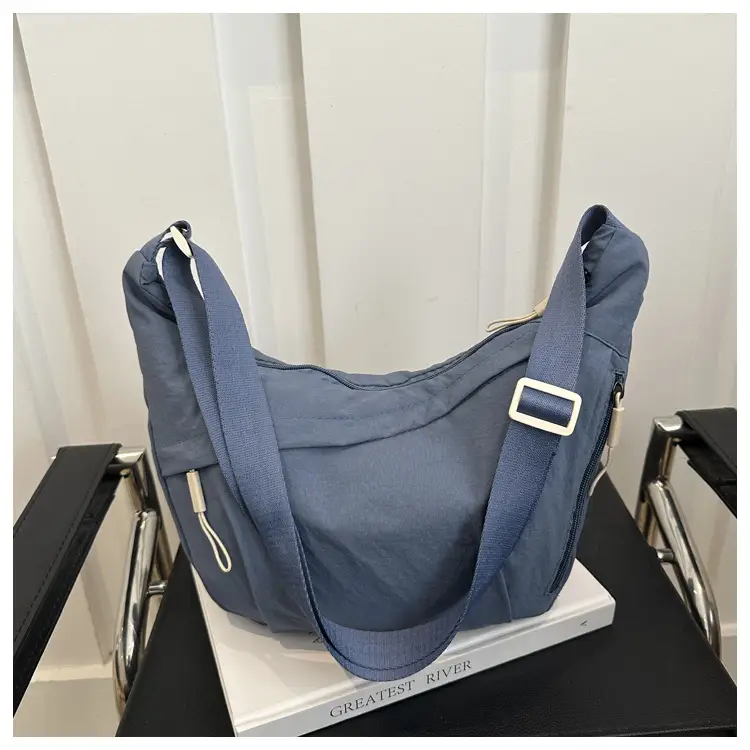 Pink Nylon Shoulder Bag for Women, 2025 New Style, Large Capacity, Lightweight, Artistic Design - Image 4