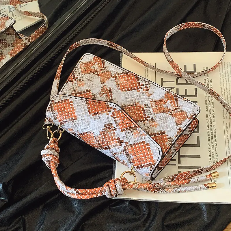 Women's Snake Pattern Crossbody Bag 2025