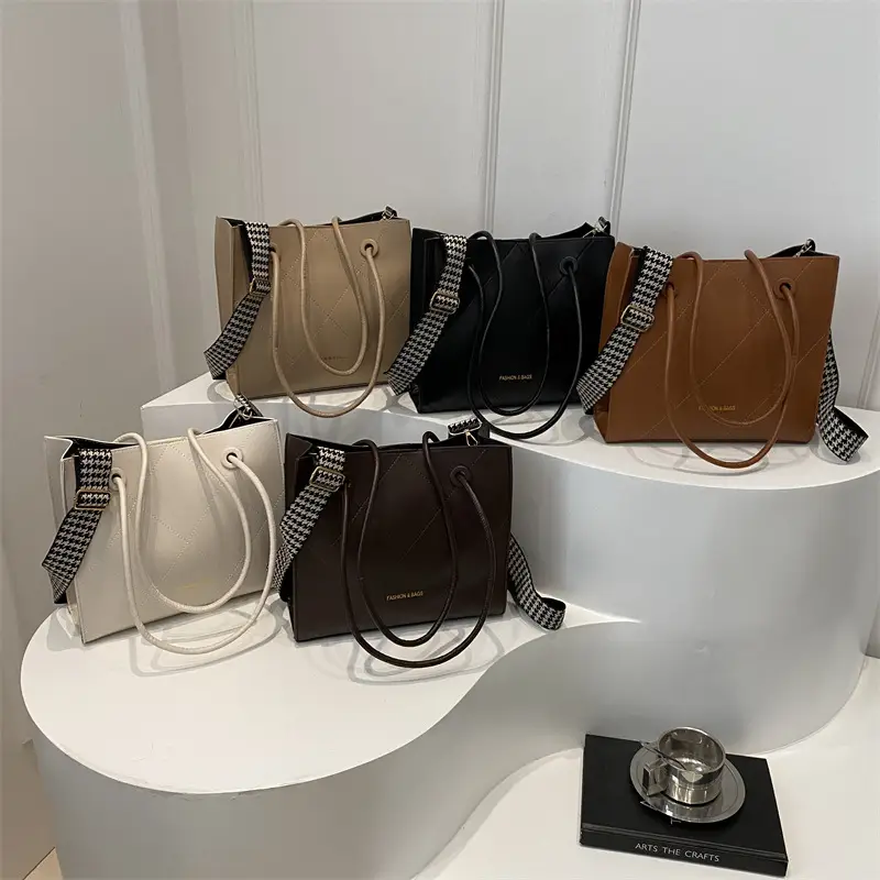 European Style Large Shoulder Bag for Women 2025 - Image 9