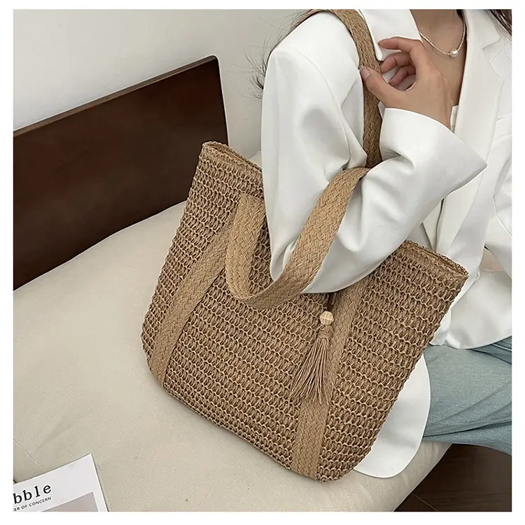 Green Woven Straw Tote Bag for Women Large Capacity Casual All-match — feature 10
