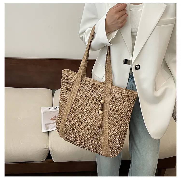 Green Woven Straw Tote Bag for Women Large Capacity Casual All-match — feature 7
