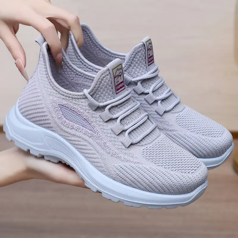 Spring New Women's Shoes, Breathable Fly-Knit Lightweight and Comfortable Walking Shoes, Middle-Aged and Elderly Mom's Shoes, Sports and Casual Shoes - Image 3