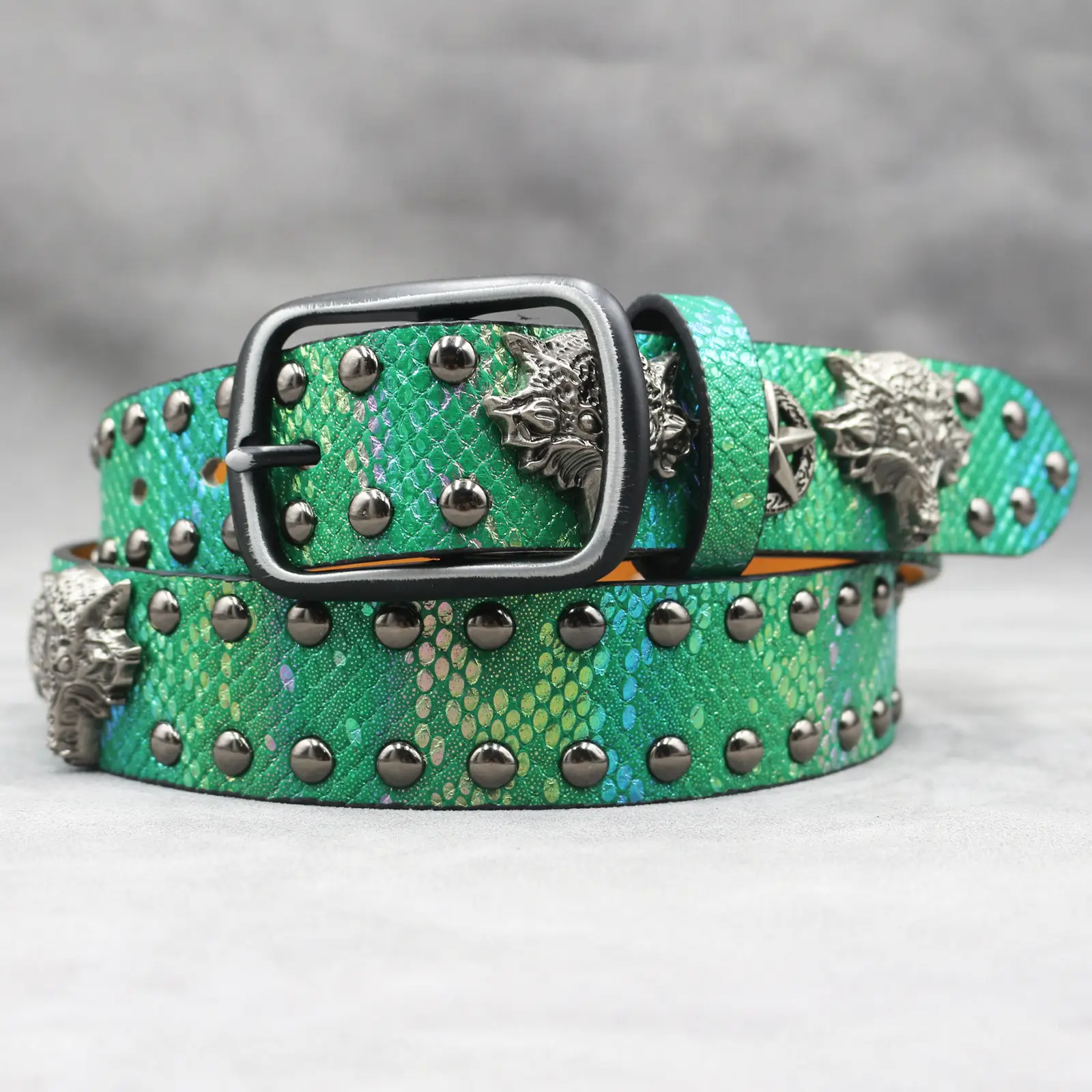 7 Color 3D Wolf Head Rivet Belt for Men — feature 12