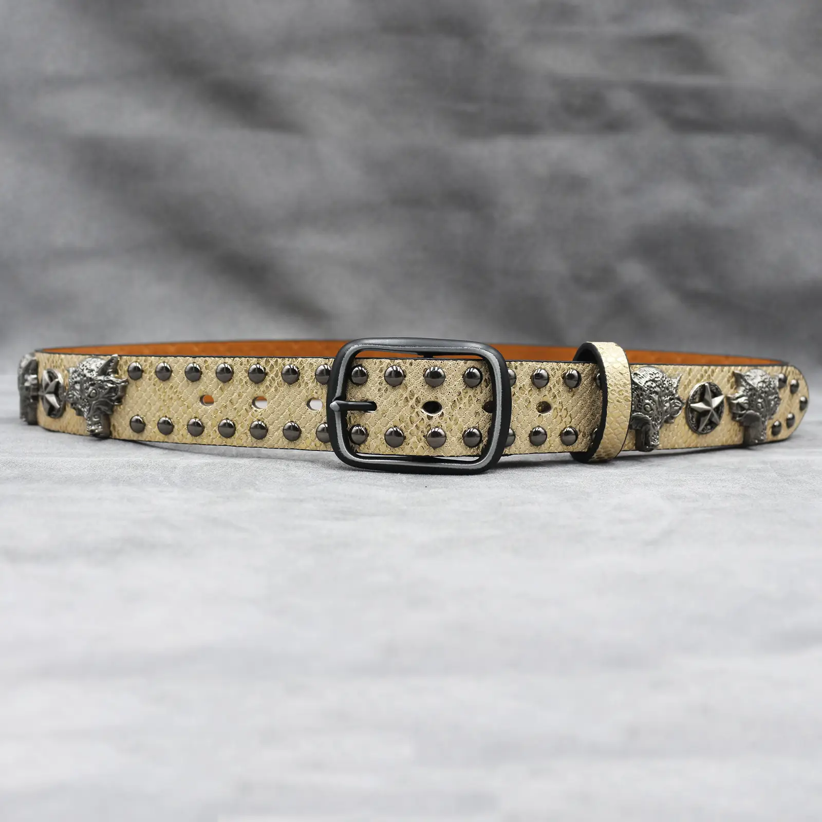 7 Color 3D Wolf Head Rivet Belt for Men — feature 18