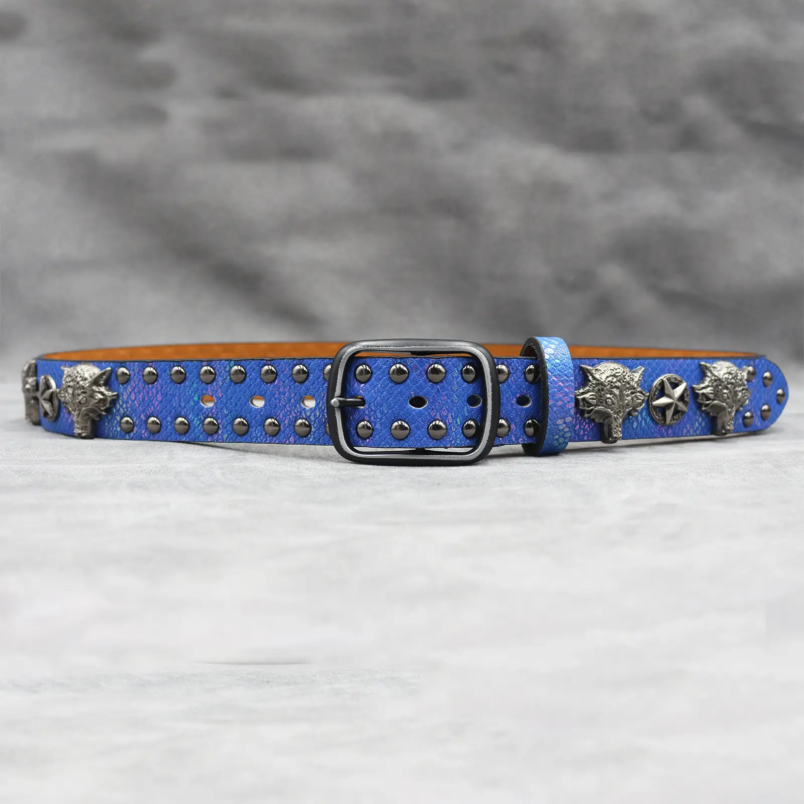 7 Color 3D Wolf Head Rivet Belt for Men — feature 24