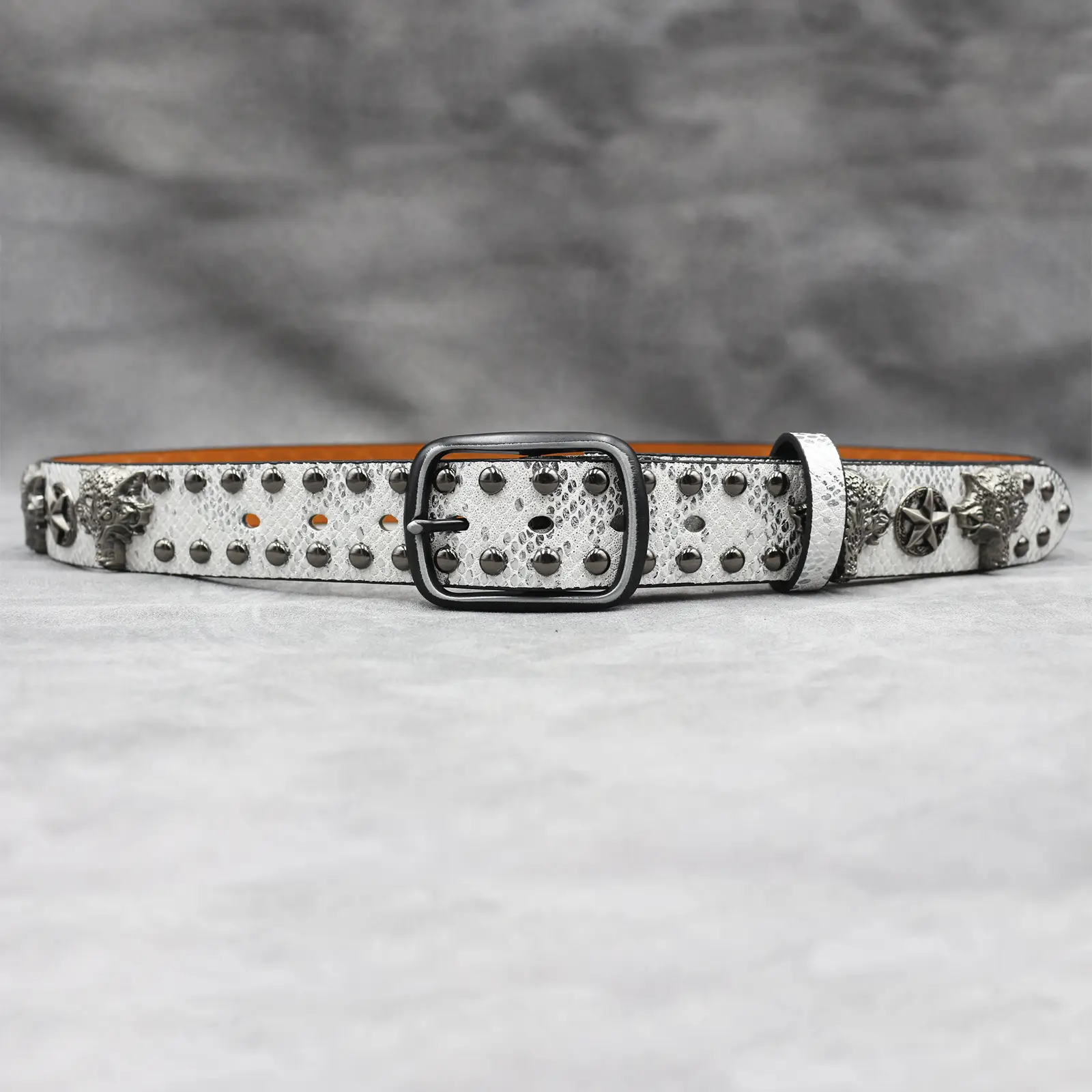 7 Color 3D Wolf Head Rivet Belt for Men — feature 30