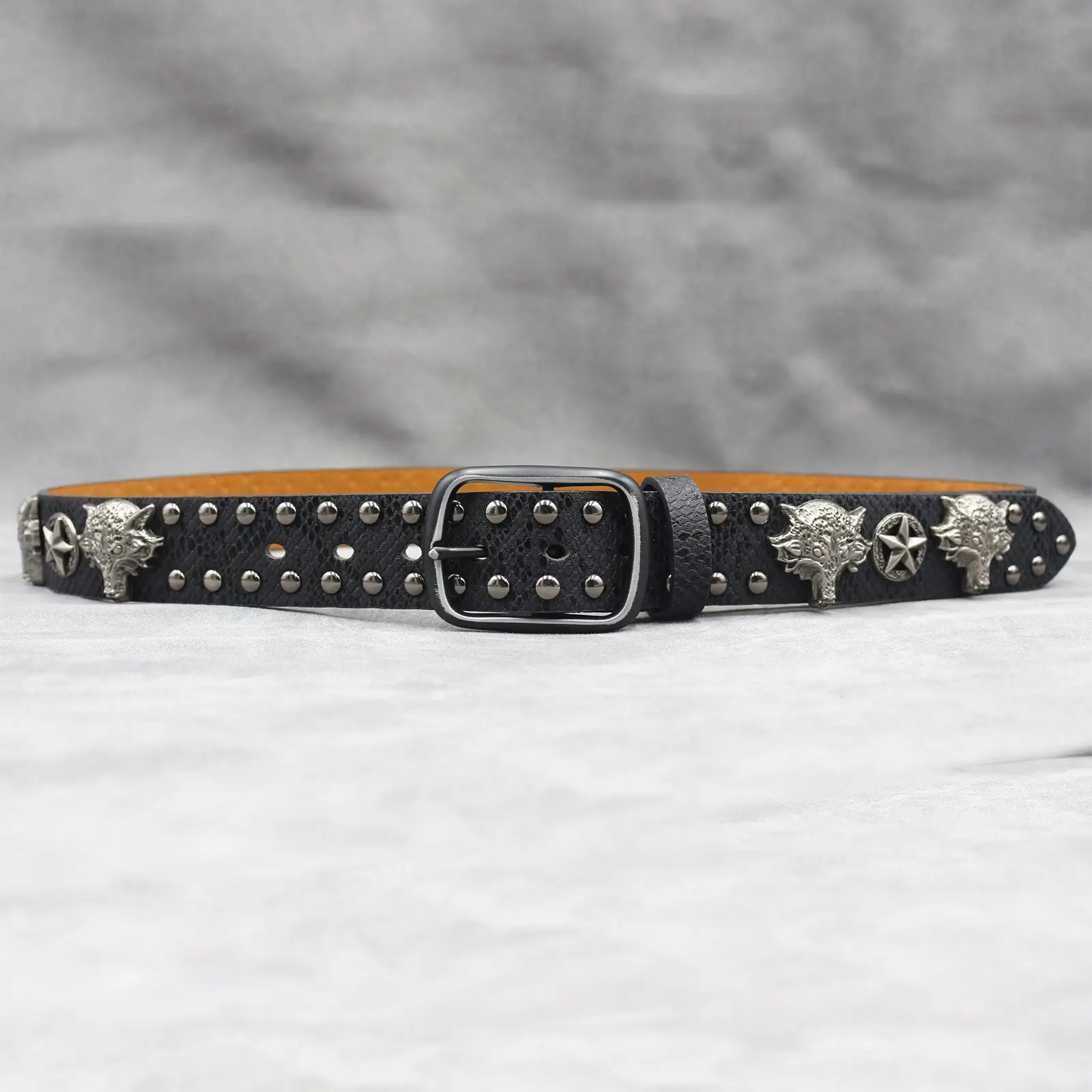 7 Color 3D Wolf Head Rivet Belt for Men — feature 5