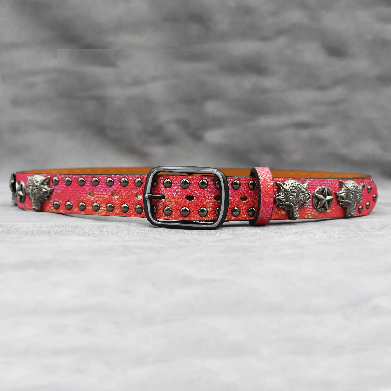 7 Color 3D Wolf Head Rivet Belt for Men — feature 9